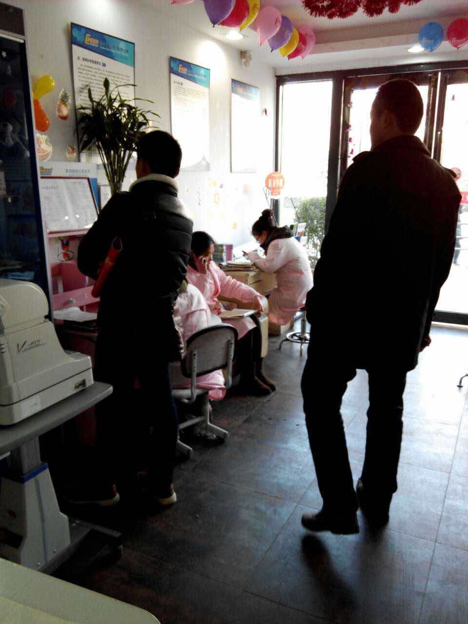 熱烈歡迎安徽阜陽李先生到易視界總部實地考察！