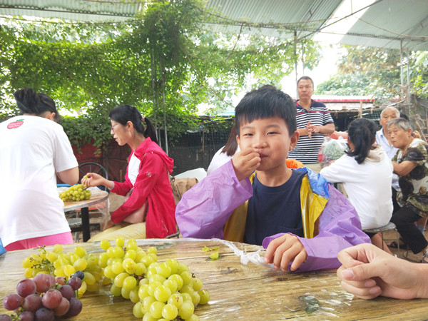 易視界一行人抵達現(xiàn)場