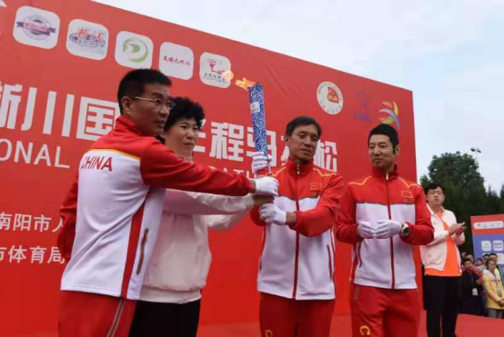 2019首屆淅川國際半程馬拉松激情開跑，易視界石斛手機(jī)眼貼榮耀冠名贊助