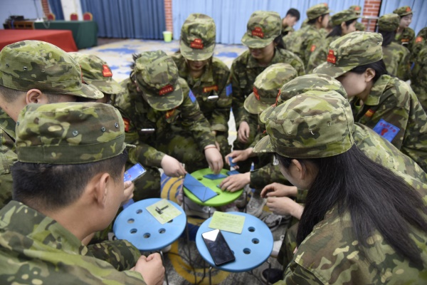 易視界精英們拓展訓練進行中