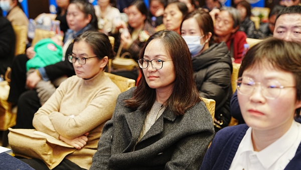 易視界17載感恩如光同行共同守護(hù)清晰視界客戶答謝會圖集