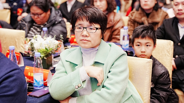 易視界17載感恩如光同行共同守護(hù)清晰視界客戶答謝會圖集