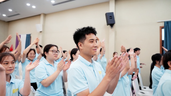 易視界2025年7月嘉獎會暨8月啟動大會精彩瞬間