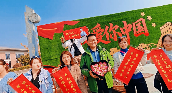 易家人，共歡辰 | 易視界團(tuán)建邂逅生辰，快樂與溫暖加倍！